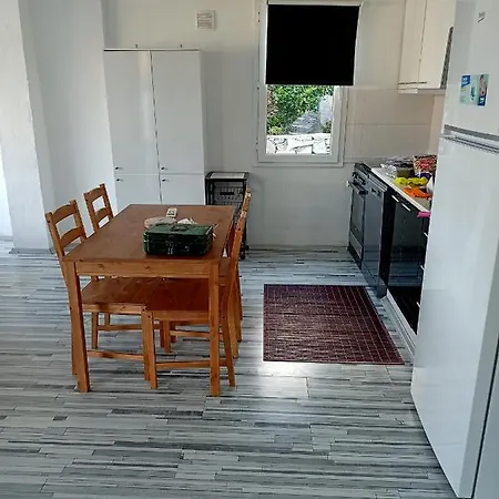 Eva'S Place